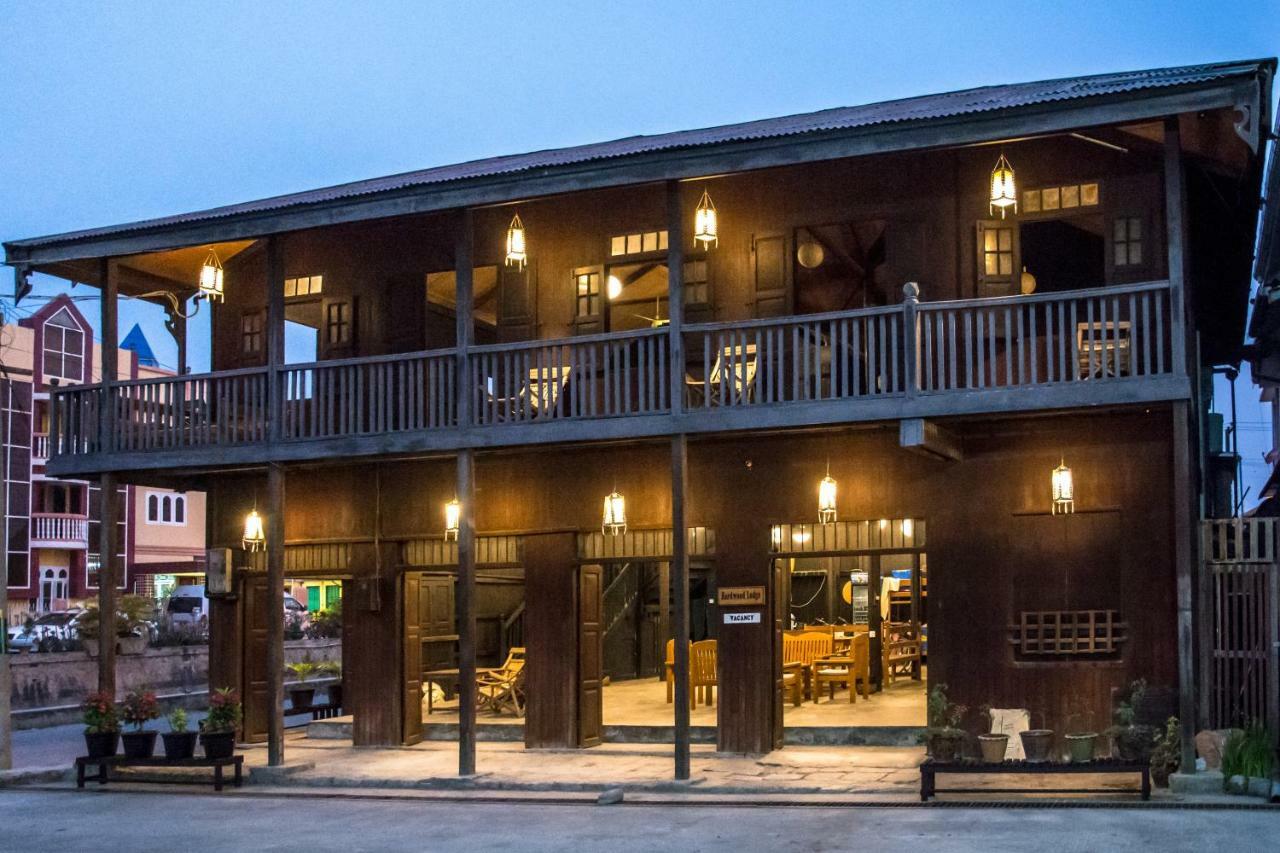 Hardwood Lodge Ньоншуэ Экстерьер фото